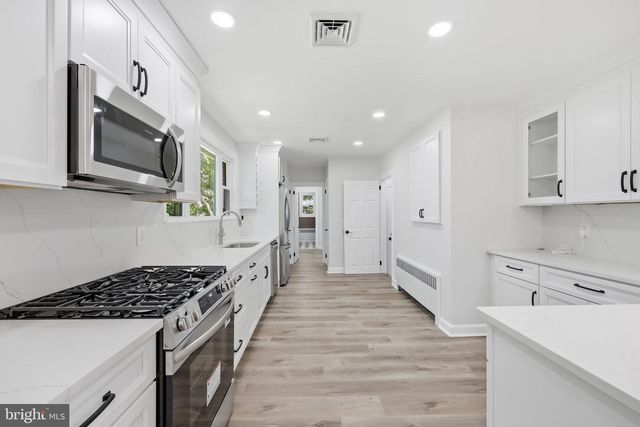 1180 E PARK AVE, Vineland, NJ 08360