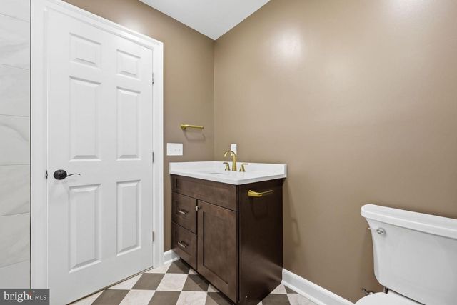 1180 E PARK AVE, Vineland, NJ 08360