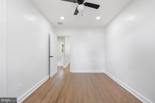 1180 E PARK AVE, Vineland, NJ 08360