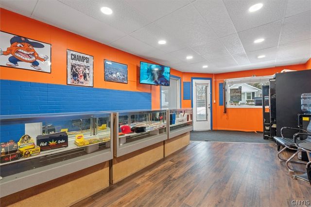 1516 Valley Drive, Syracuse, NY 13207