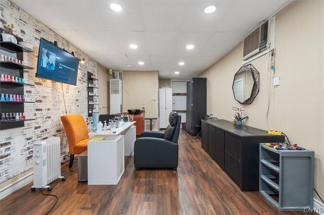 1516 Valley Drive, Syracuse, NY 13207