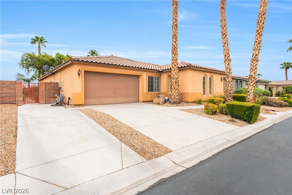 6450 Hughes Springs Drive, Las Vegas, NV 89131 — photo 2