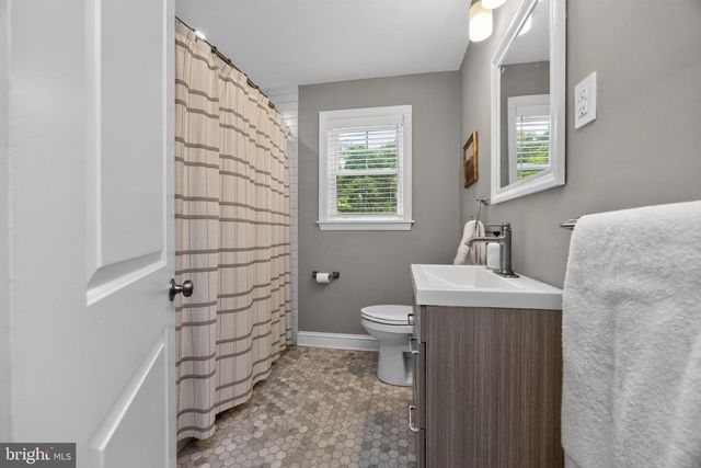 71 BIRCH LN, Paoli, PA 19301