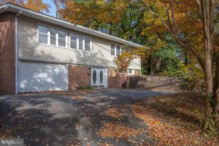 5715 MASSACHUSETTS AVE, Bethesda, MD 20816