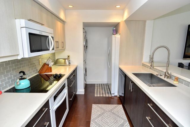 318 NE Golfview Circle, Stuart, FL 34996