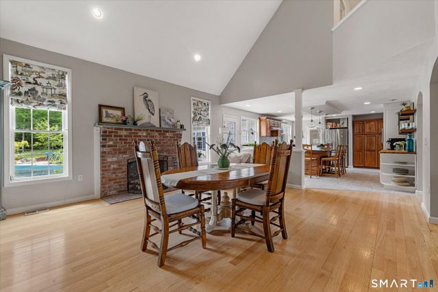 1374 Route 171, Woodstock, CT 06282
