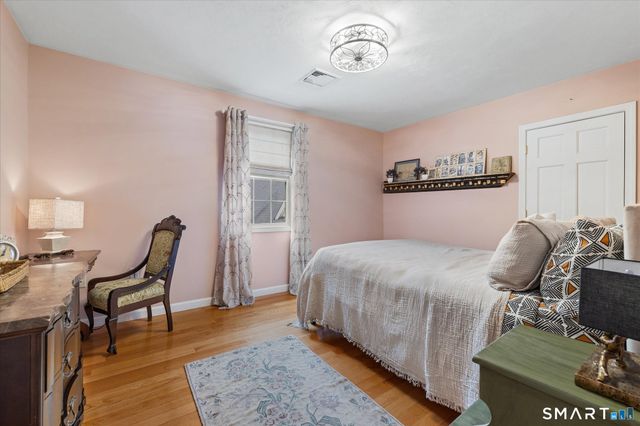 1374 Route 171, Woodstock, CT 06282