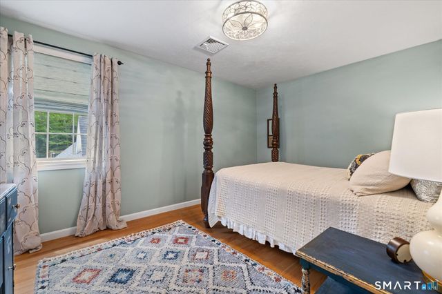 1374 Route 171, Woodstock, CT 06282