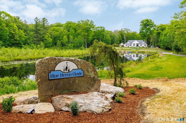 1374 Route 171, Woodstock, CT 06282