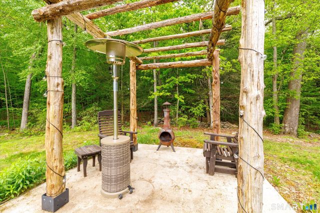 1374 Route 171, Woodstock, CT 06282