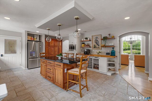 1374 Route 171, Woodstock, CT 06282