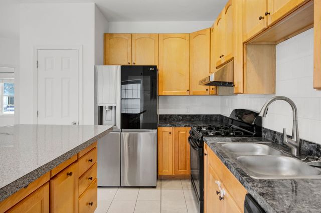 73 Jakes Way, Williston, VT 05495