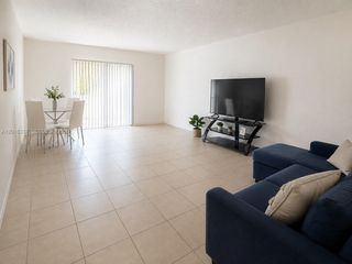 17901 NW 68th Ave T103, Hialeah, FL 33015