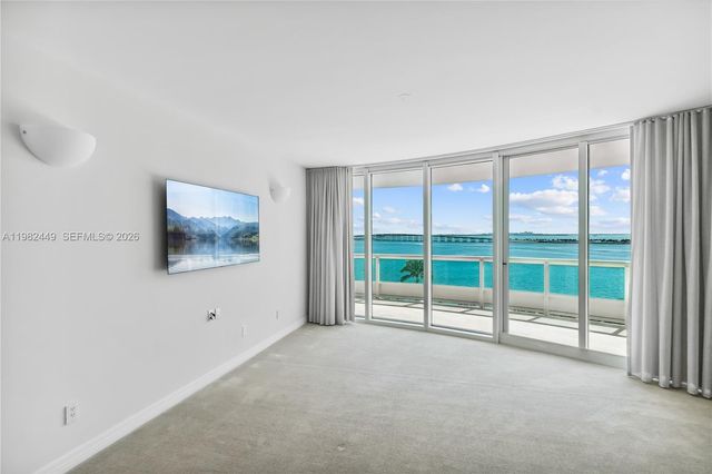 1643 Brickell Ave 902, Miami, FL 33129