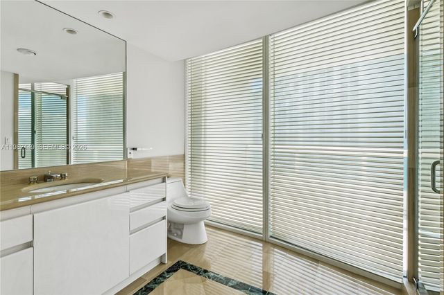 1643 Brickell Ave 902, Miami, FL 33129