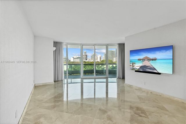 1643 Brickell Ave 902, Miami, FL 33129