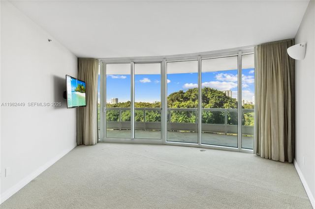 1643 Brickell Ave 902, Miami, FL 33129