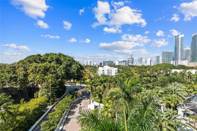 1643 Brickell Ave 902, Miami, FL 33129