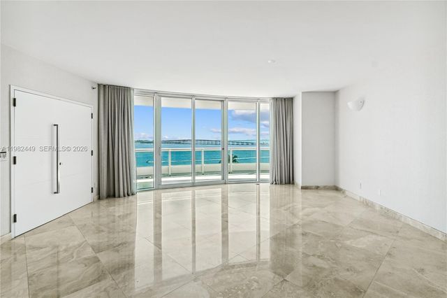 1643 Brickell Ave 902, Miami, FL 33129