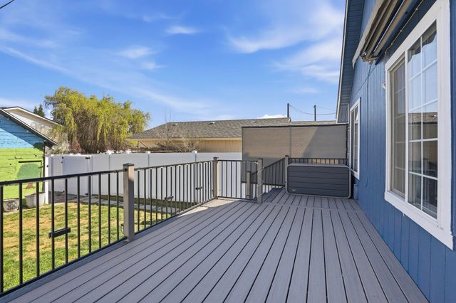 4006 N Crestline St, Spokane, WA 99207