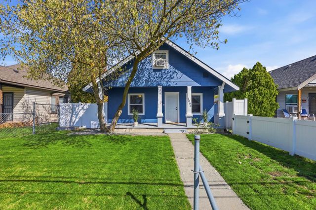 4006 N Crestline St, Spokane, WA 99207