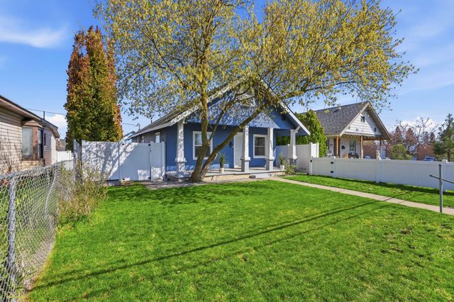 4006 N Crestline St, Spokane, WA 99207
