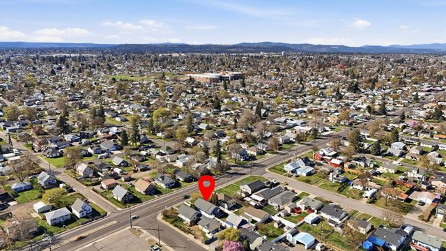 4006 N Crestline St, Spokane, WA 99207