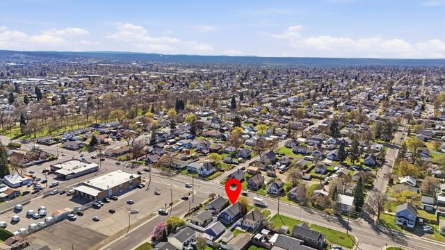 4006 N Crestline St, Spokane, WA 99207