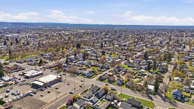 4006 N Crestline St, Spokane, WA 99207