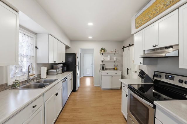 4006 N Crestline St, Spokane, WA 99207