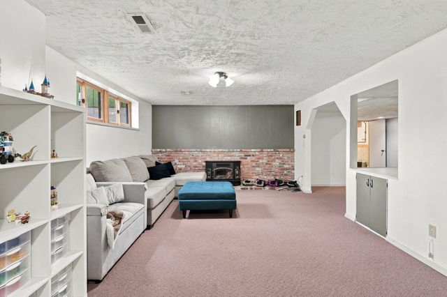 14911 N LYNWOOD Dr, Spokane, WA 99208
