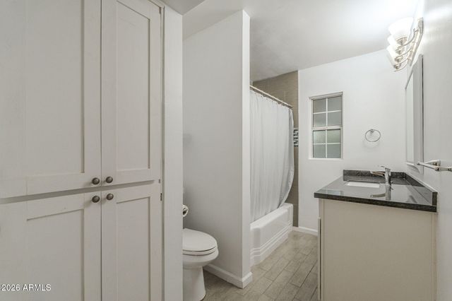 4208 E WILSHIRE Drive, Phoenix, AZ 85008