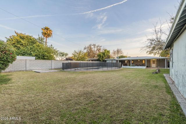 4208 E WILSHIRE Drive, Phoenix, AZ 85008