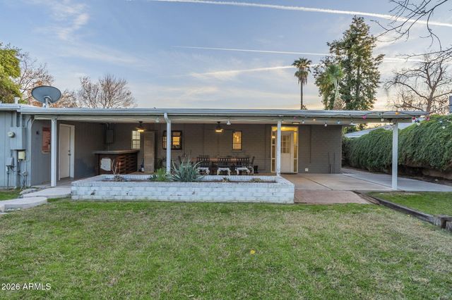 4208 E WILSHIRE Drive, Phoenix, AZ 85008