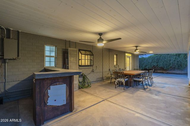 4208 E WILSHIRE Drive, Phoenix, AZ 85008