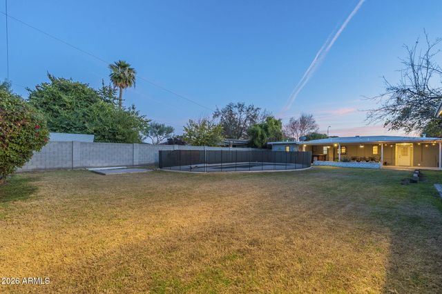 4208 E WILSHIRE Drive, Phoenix, AZ 85008