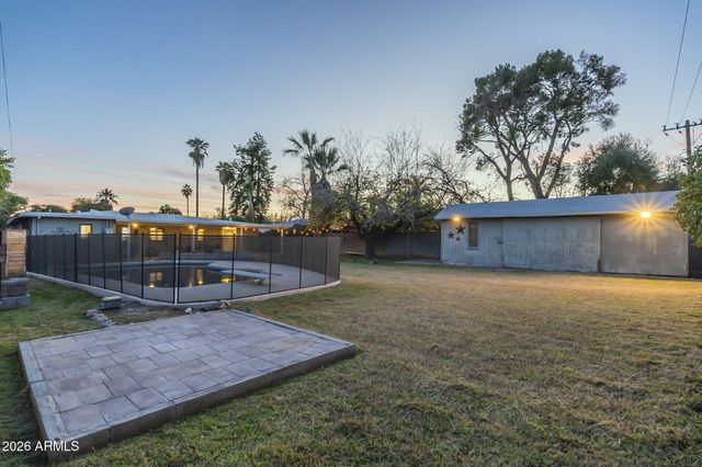 4208 E WILSHIRE Drive, Phoenix, AZ 85008