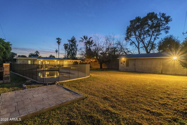 4208 E WILSHIRE Drive, Phoenix, AZ 85008