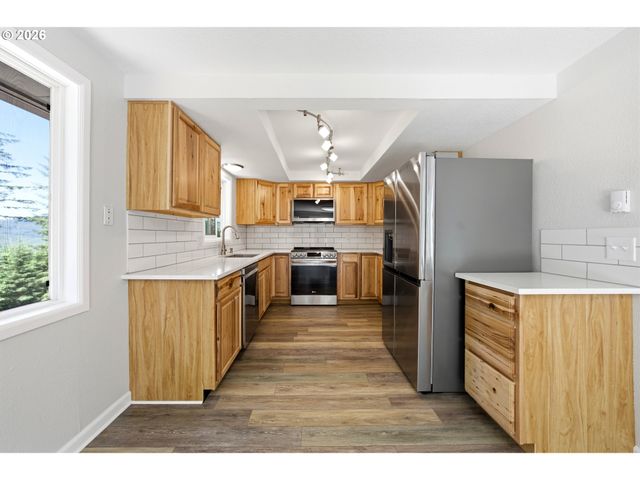 6040 Nw HIGH HEAVEN Rd, Mc Minnville, OR 97128