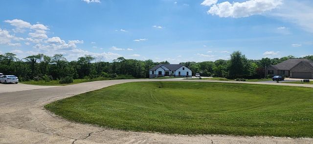 2304 Oakwood Lane, Marseilles, IL 61341