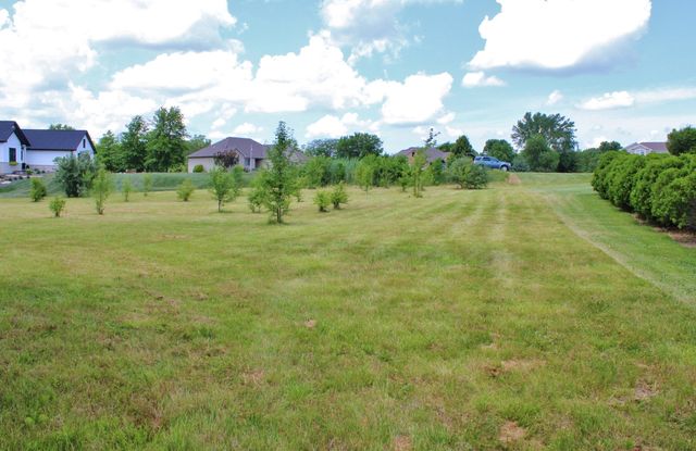 2304 Oakwood Lane, Marseilles, IL 61341