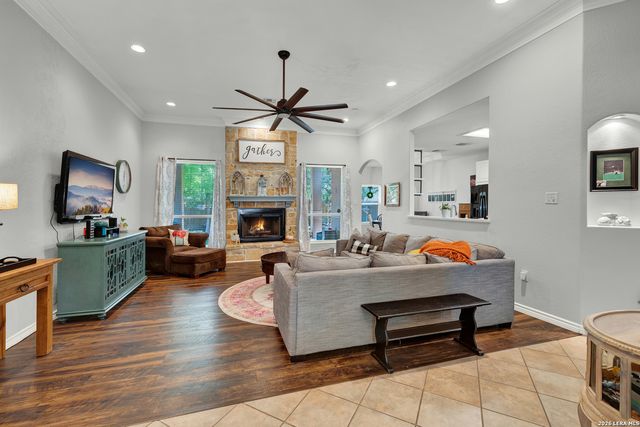 1159 CHERRY HL, New Braunfels, TX 78130