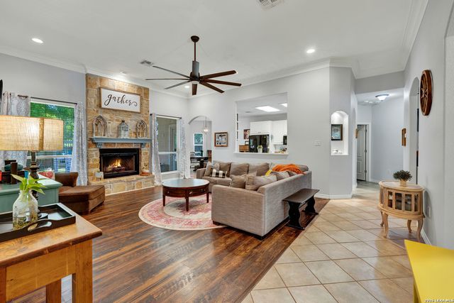 1159 CHERRY HL, New Braunfels, TX 78130