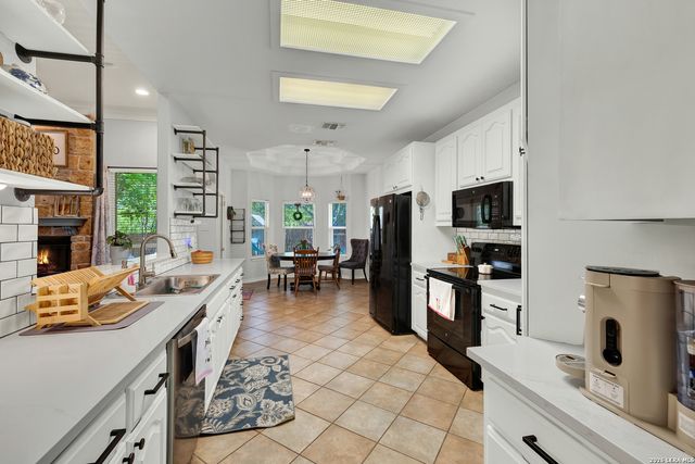 1159 CHERRY HL, New Braunfels, TX 78130