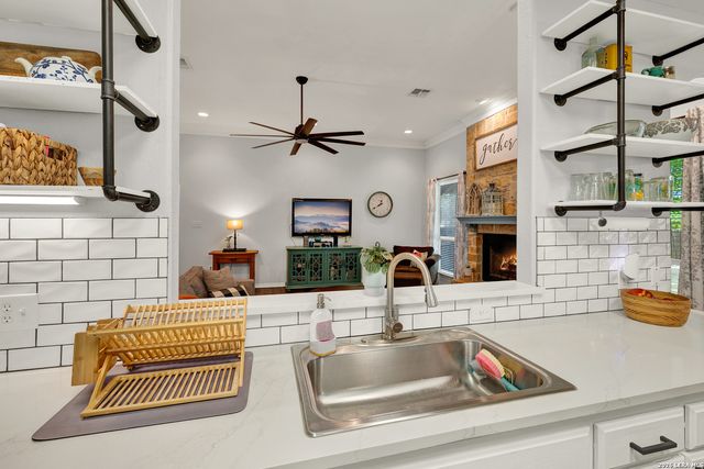 1159 CHERRY HL, New Braunfels, TX 78130