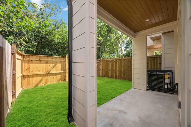 7817 Sandy Street A-B, Houston, TX 77028