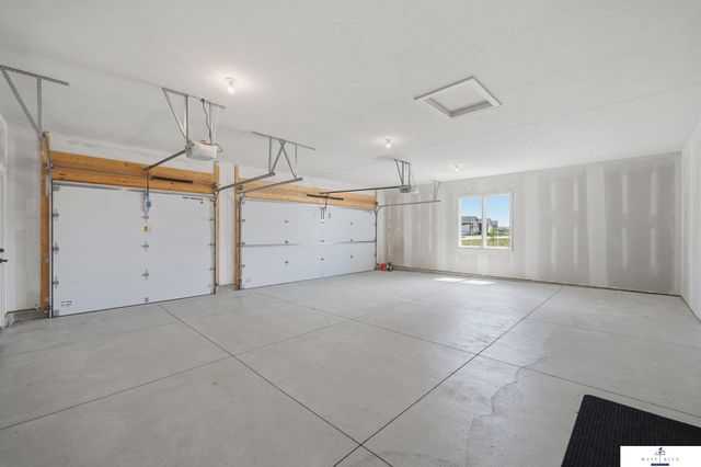 7740 Vera Drive, Lincoln, NE 68516