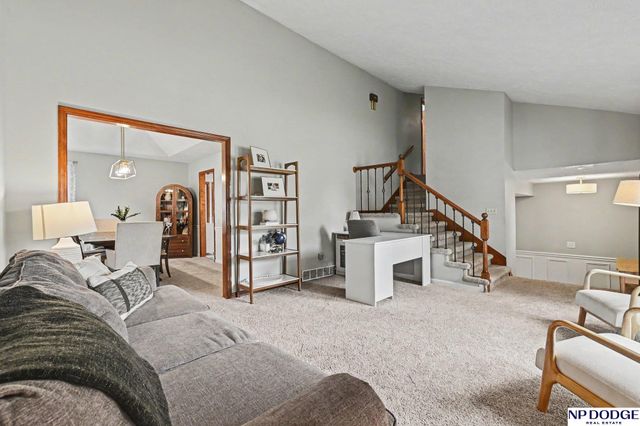 602 N 151 Circle, Omaha, NE 68154