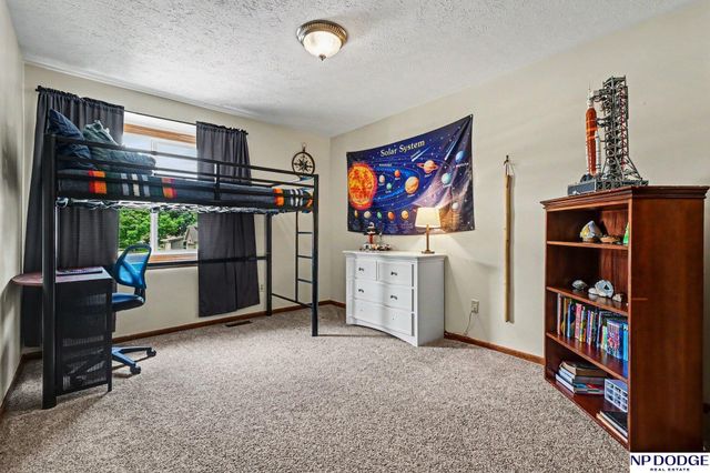 602 N 151 Circle, Omaha, NE 68154