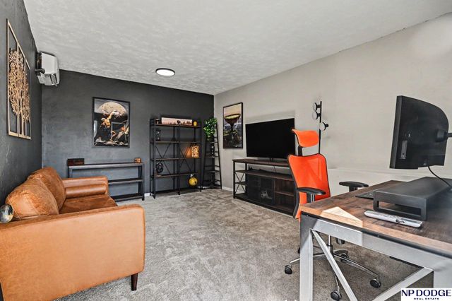 602 N 151 Circle, Omaha, NE 68154